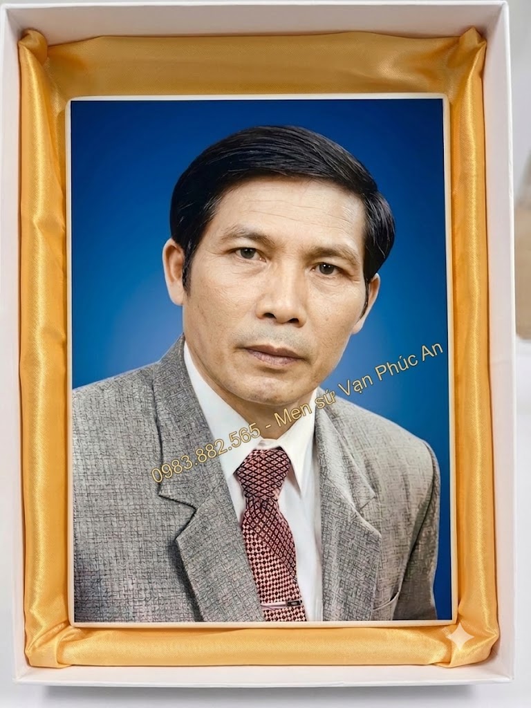 Ảnh đại diện men sứ châu Âu